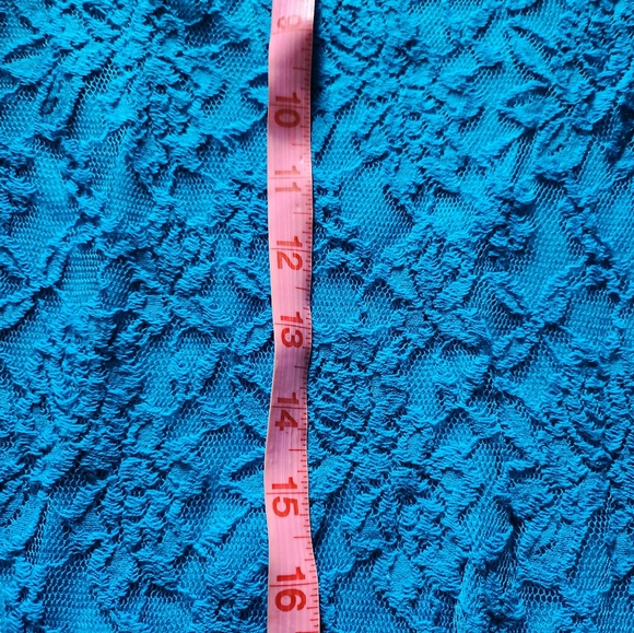 Van Heusen sweater - Picture 3 of 4